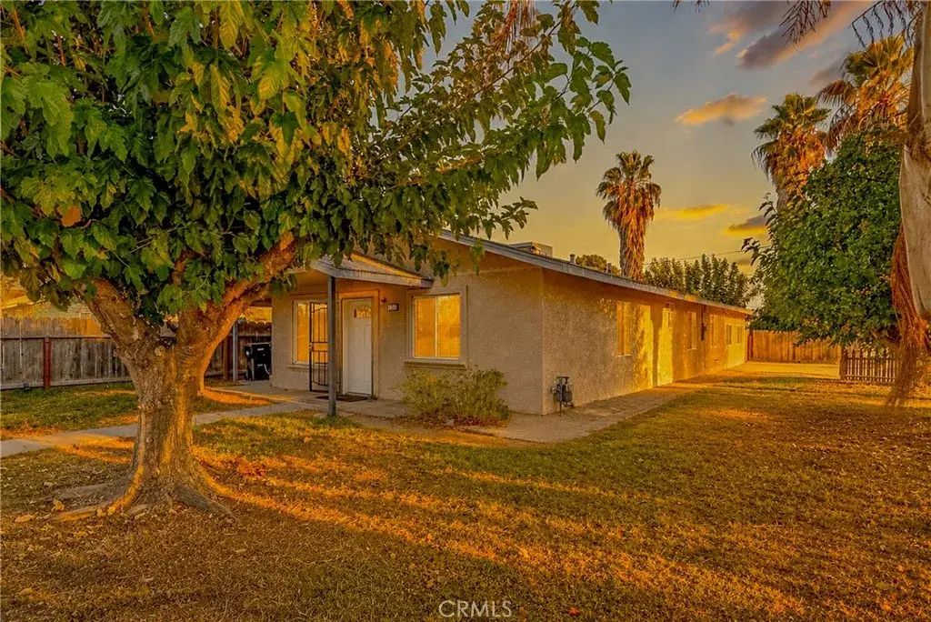 9566 E Broadway, Planada