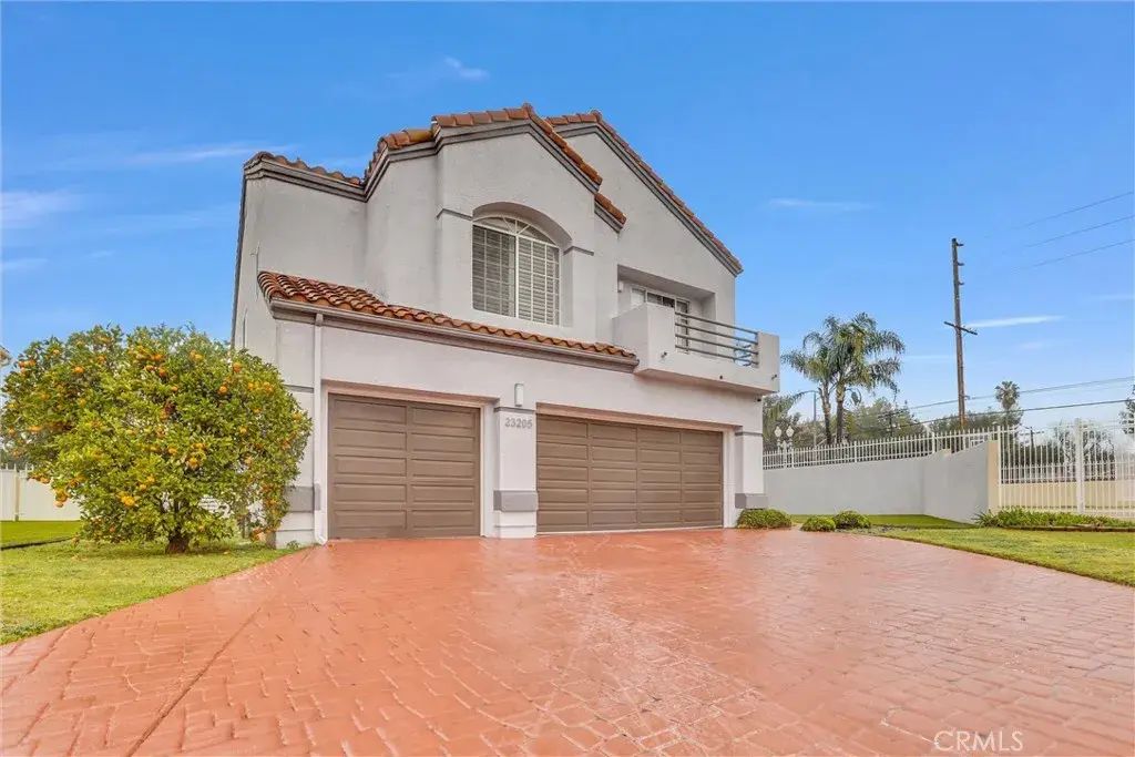 23205 Runnymede, West Hills
