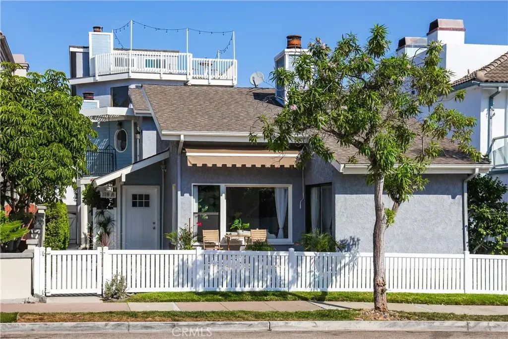 119 2nd Street, Seal Beach