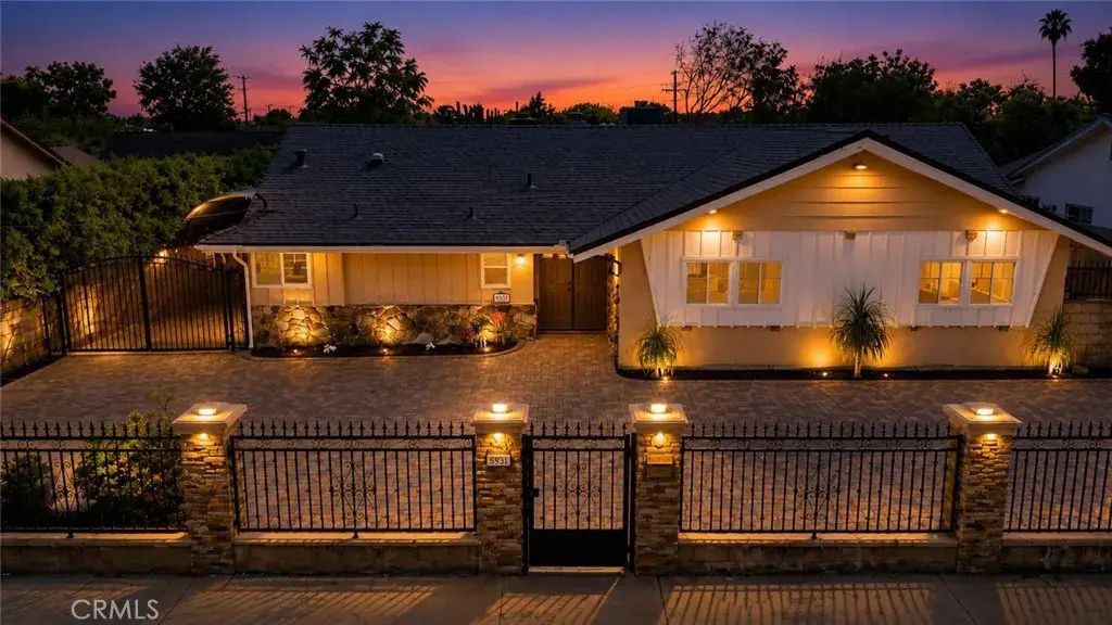 9243 Cayuga, Sun Valley