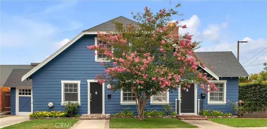 207 W Buffalo Avenue, Santa Ana