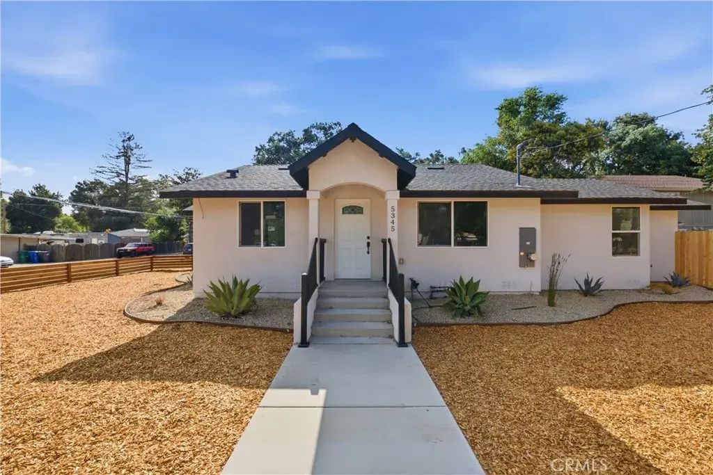 5345 Capistrano, Atascadero
