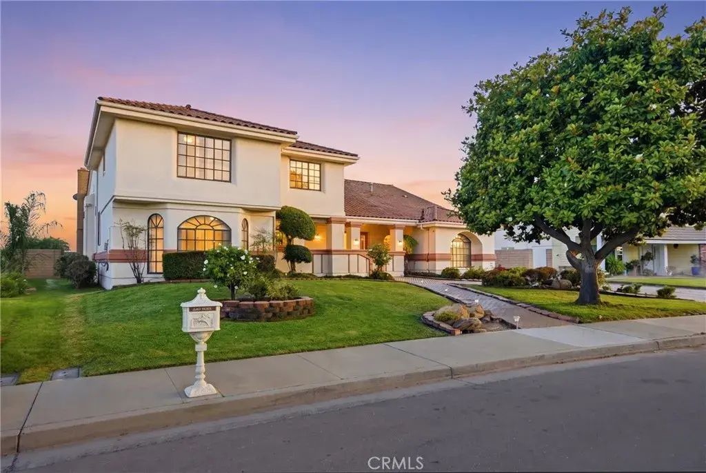 1338 Estes, Santa Maria