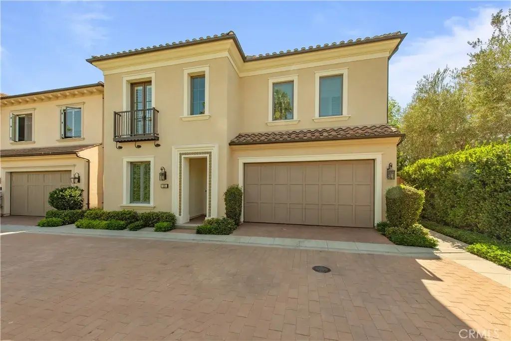 135 Linda, Irvine