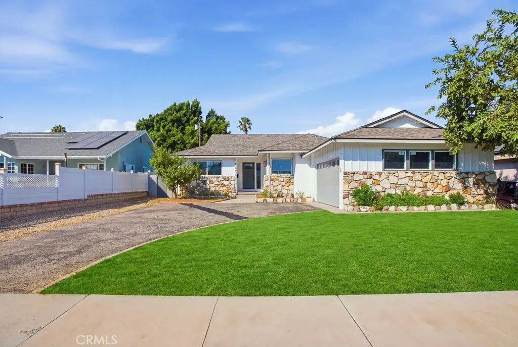 10579 Lev Ave, Mission Hills (san Fernando)