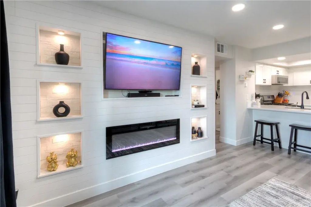 1309 W Mission Boulevard U-109, Ontario