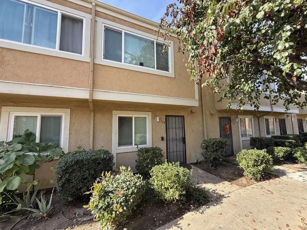 475 N Midway Drive 169, Escondido
