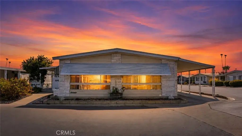 601 N Kirby St 85, Hemet