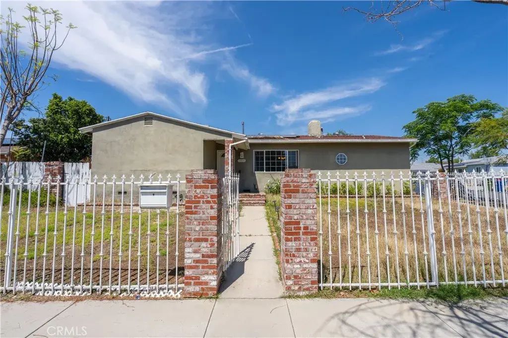 13655 Chase Street, Arleta
