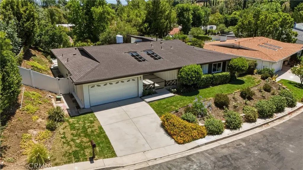 5932 Pat Avenue, Woodland Hills