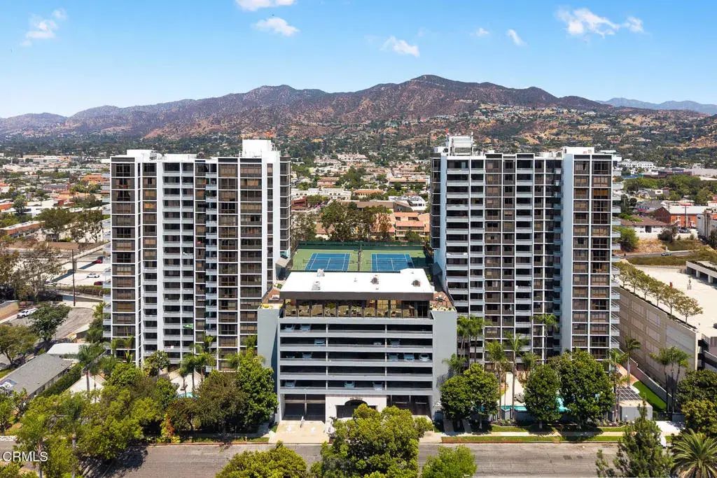 343 Pioneer Drive 101, Glendale
