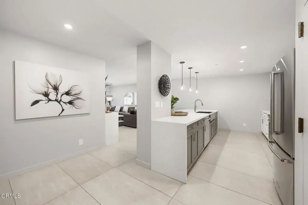 343 Pioneer Drive 101, Glendale