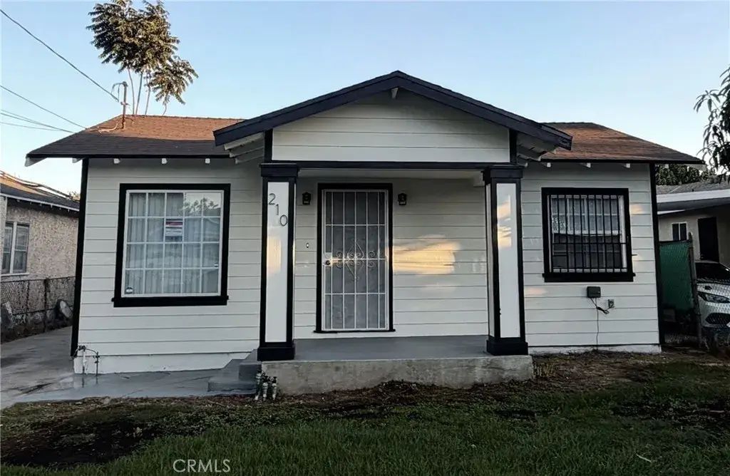 210 W 102nd, Los Angeles