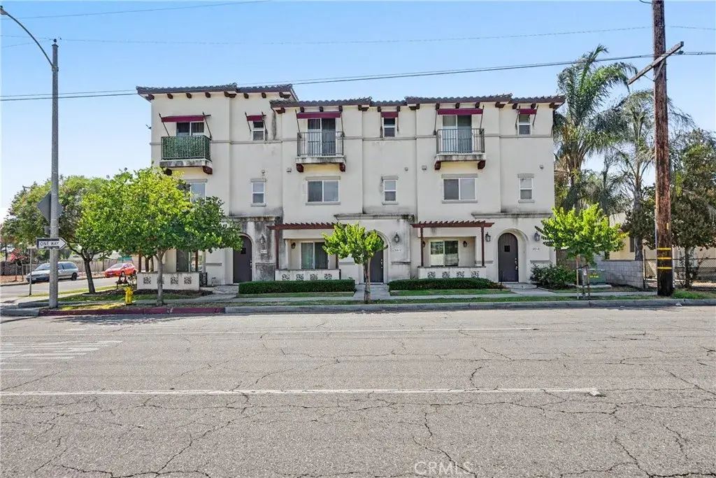 201 N Azusa Avenue 6, Azusa