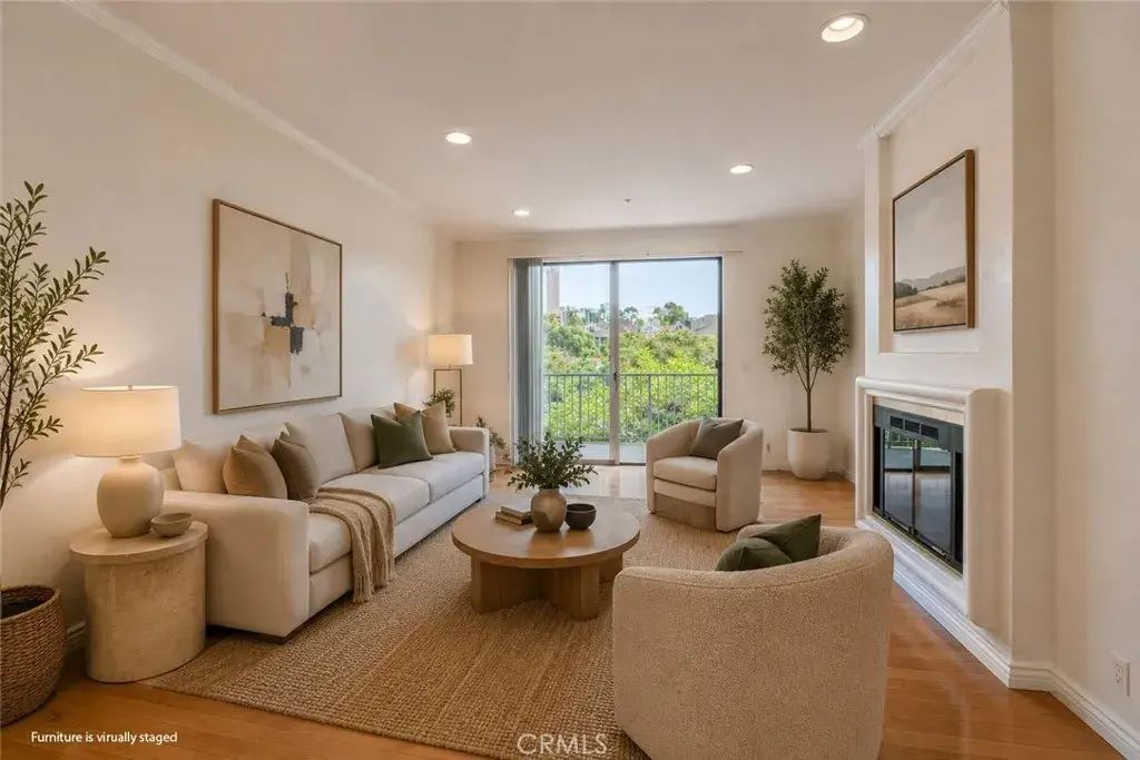 555 Maine Avenue 303, Long Beach