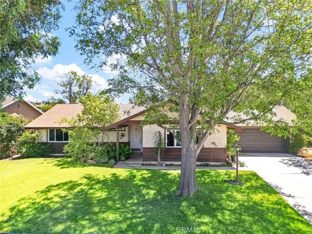 8636 Terrie Ter, Jurupa Valley