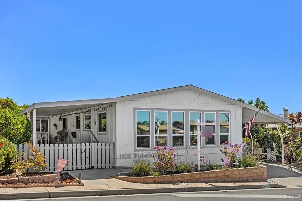 1626 Wisteria Glen, Escondido