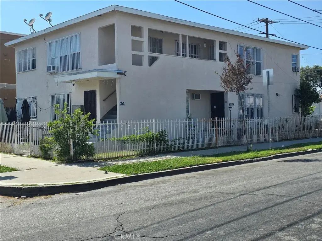 301 W Magnolia, Compton
