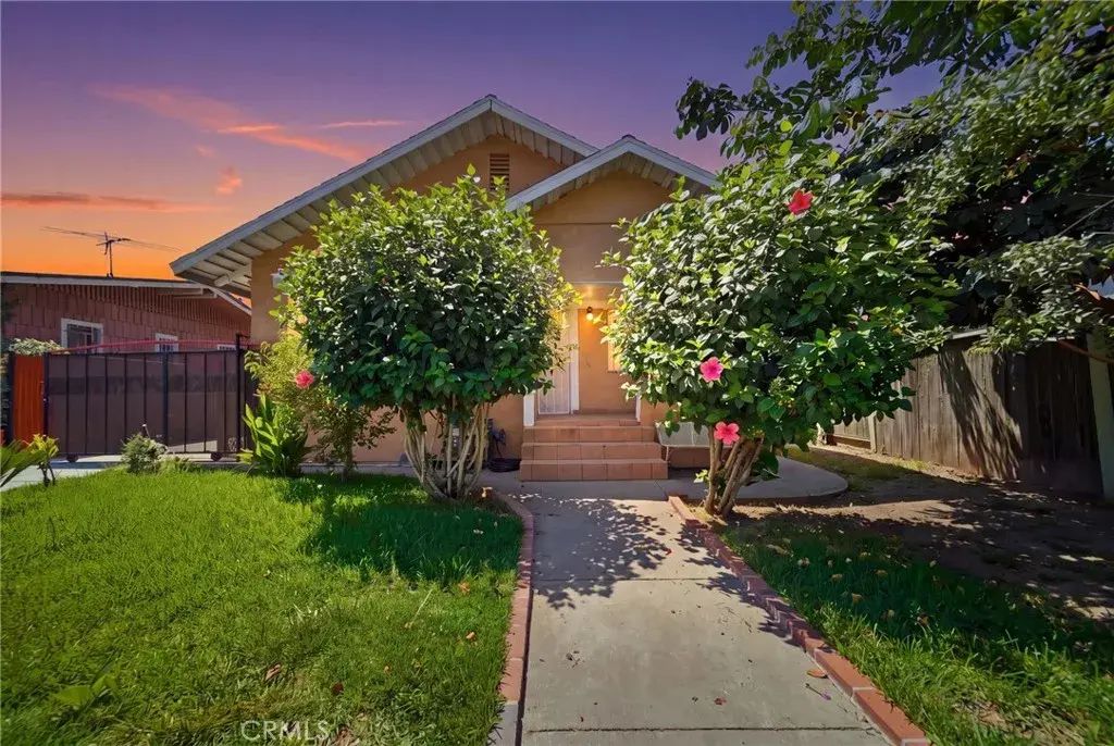 242 W 88th, Los Angeles