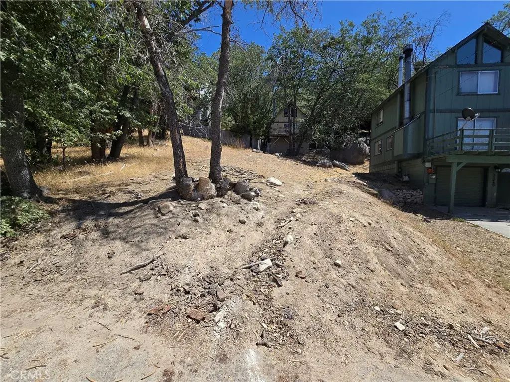 33460 Lakeview, Running Springs