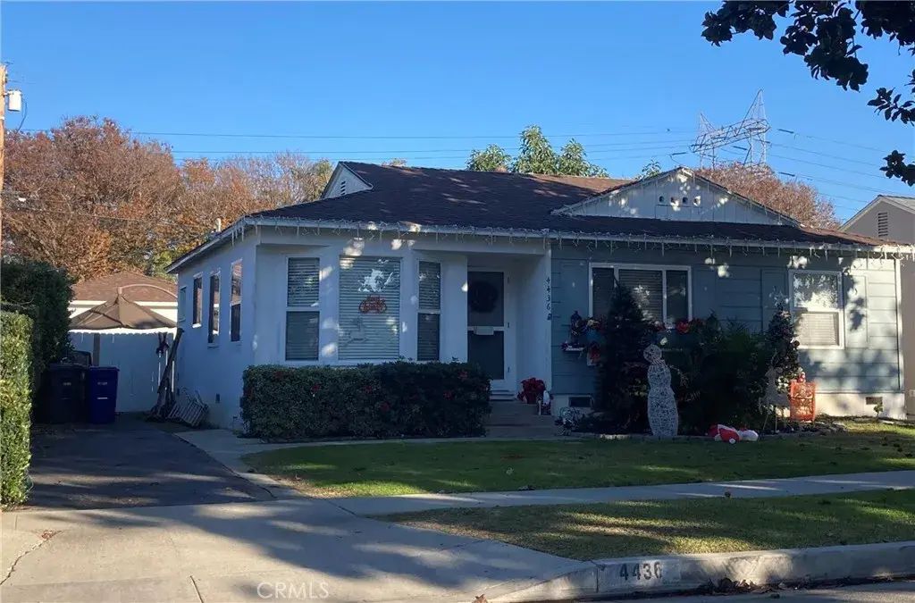 4436 Johanna, Lakewood