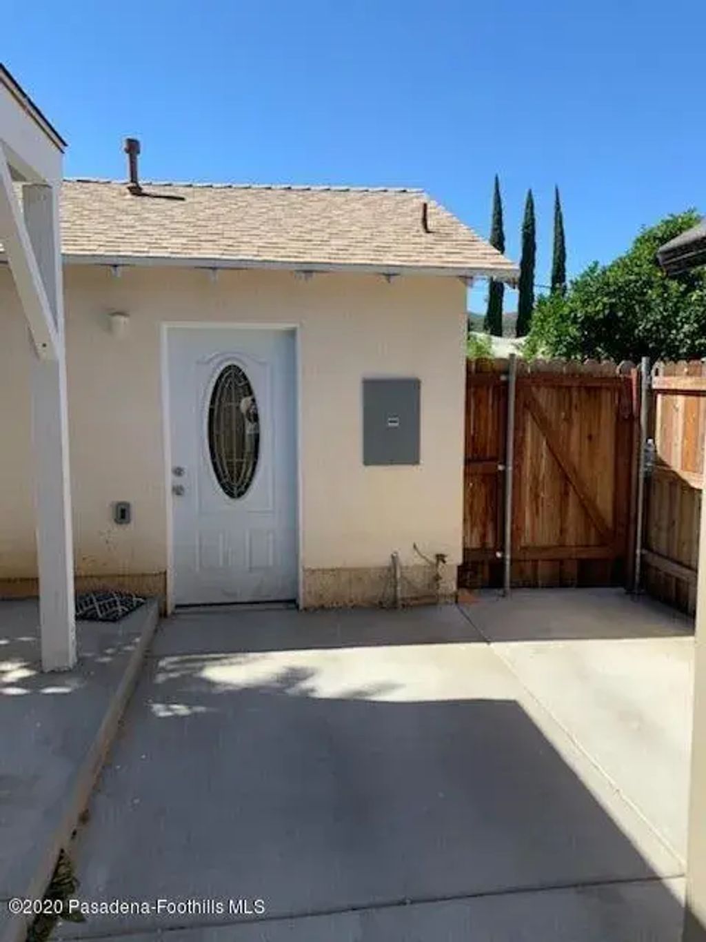 10528 Langmuir Avenue, Sunland