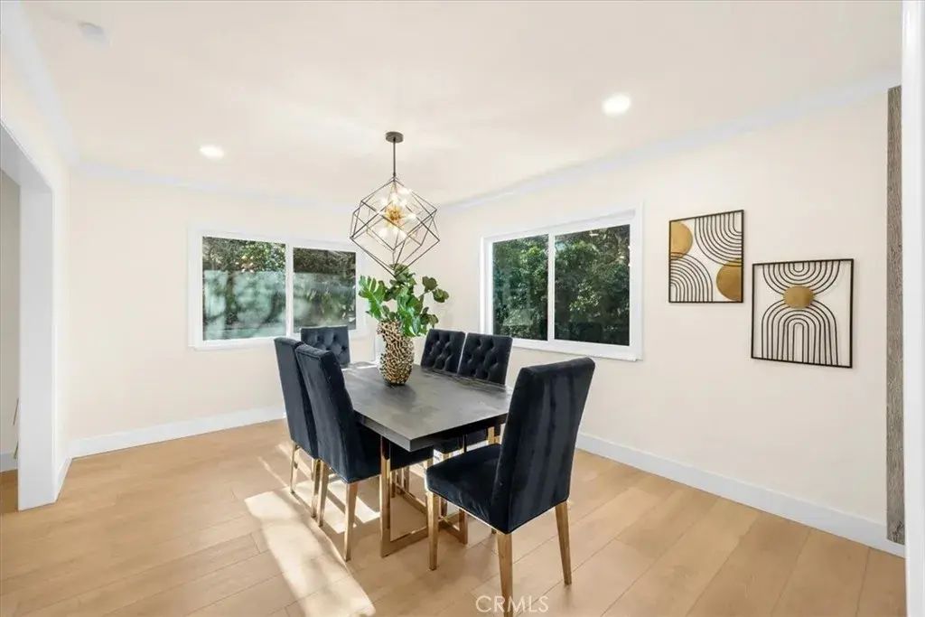 2020 Oak Valley, Glendale