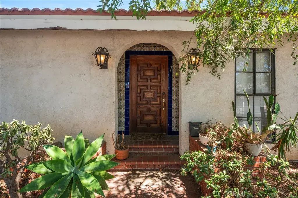 1122 Dominguez, Wilmington