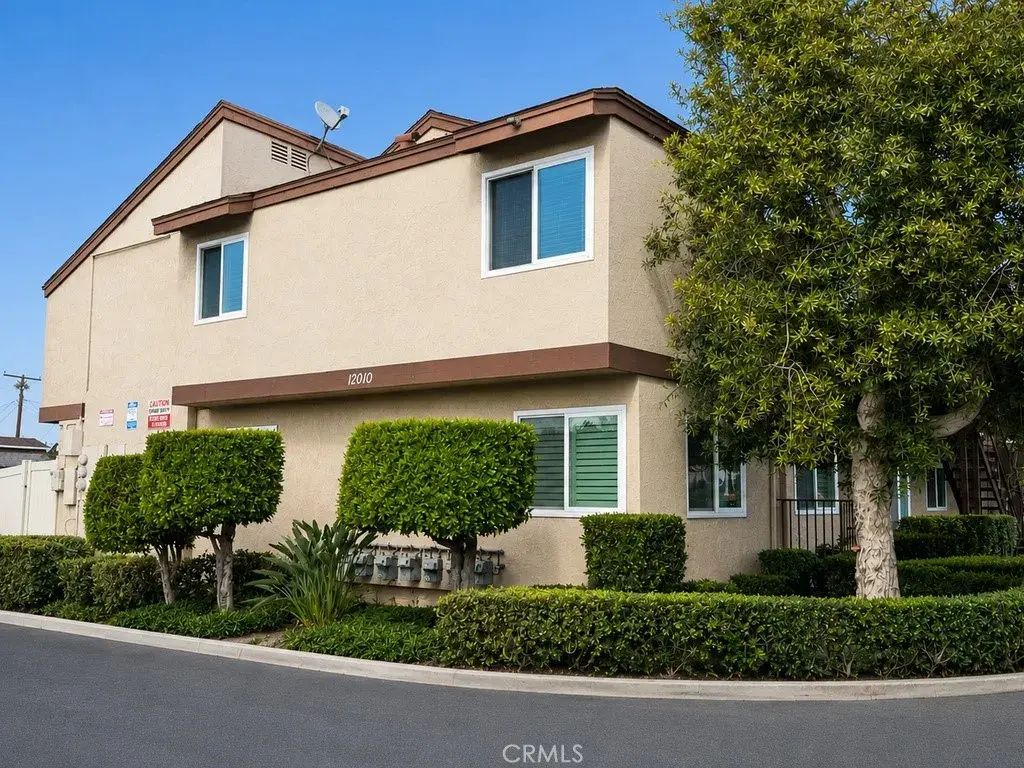 12010 226th H, Hawaiian Gardens