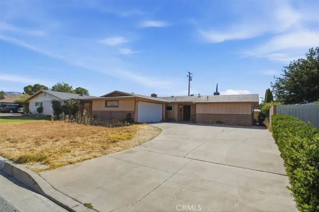 38905 2nd Street East, Palmdale