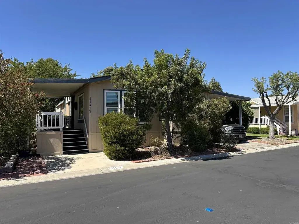 21429 Tumbleweed, Saugus