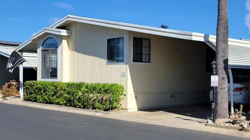 1212 H 206, Ramona