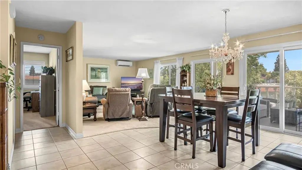 2401 Via Mariposa W 2a, Laguna Woods