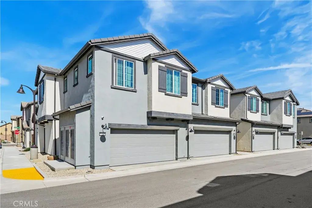 32612 Manhattan, Winchester