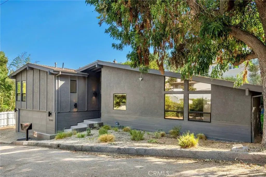 22250 Capulin Court, Woodland Hills