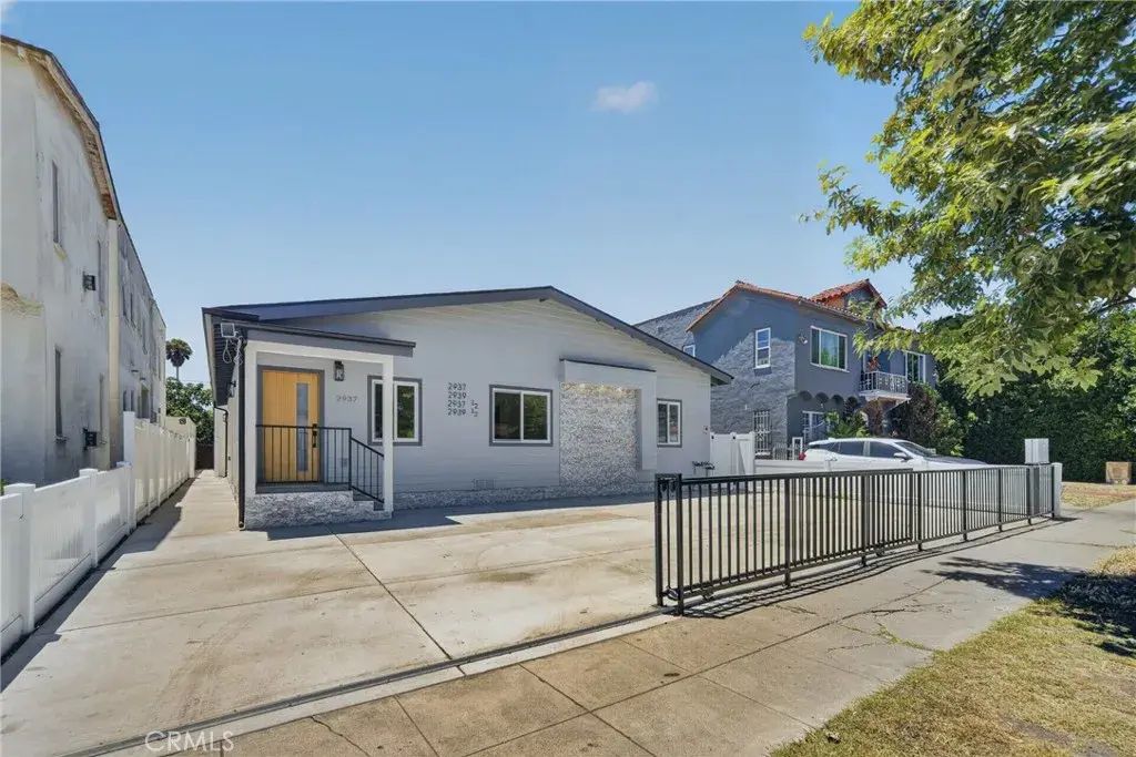 2937 10th Avenue, Los Angeles