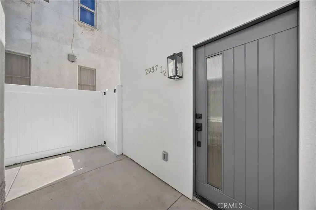 2937 10th Avenue, Los Angeles