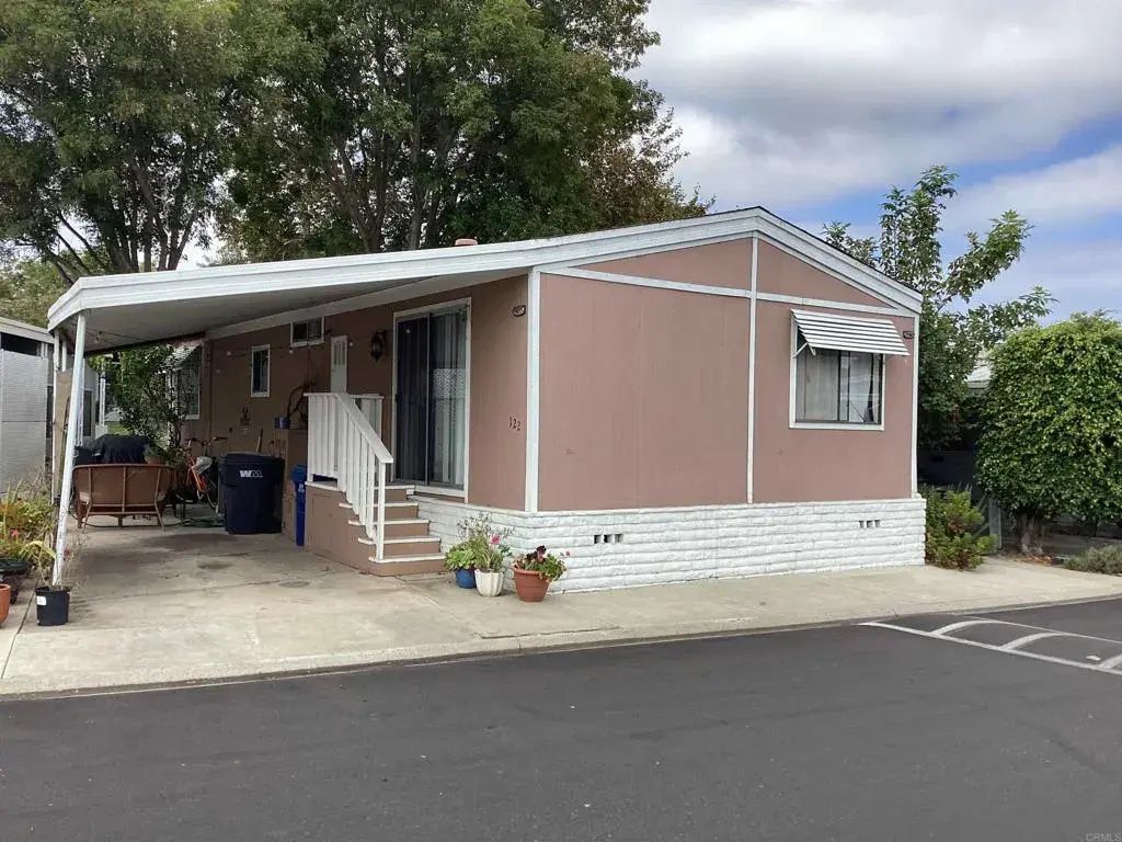 3340 Del Sol Blvd 122, 
