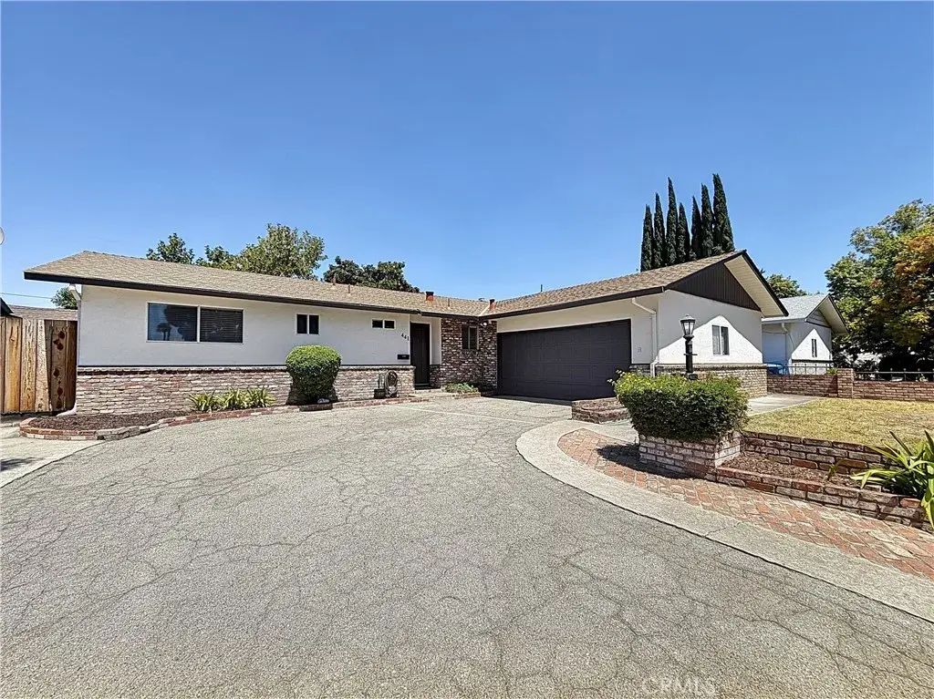 441 W 10th, Gilroy
