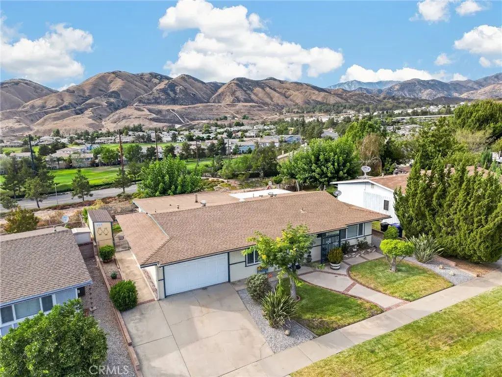 11918 Peach Tree Road, Yucaipa