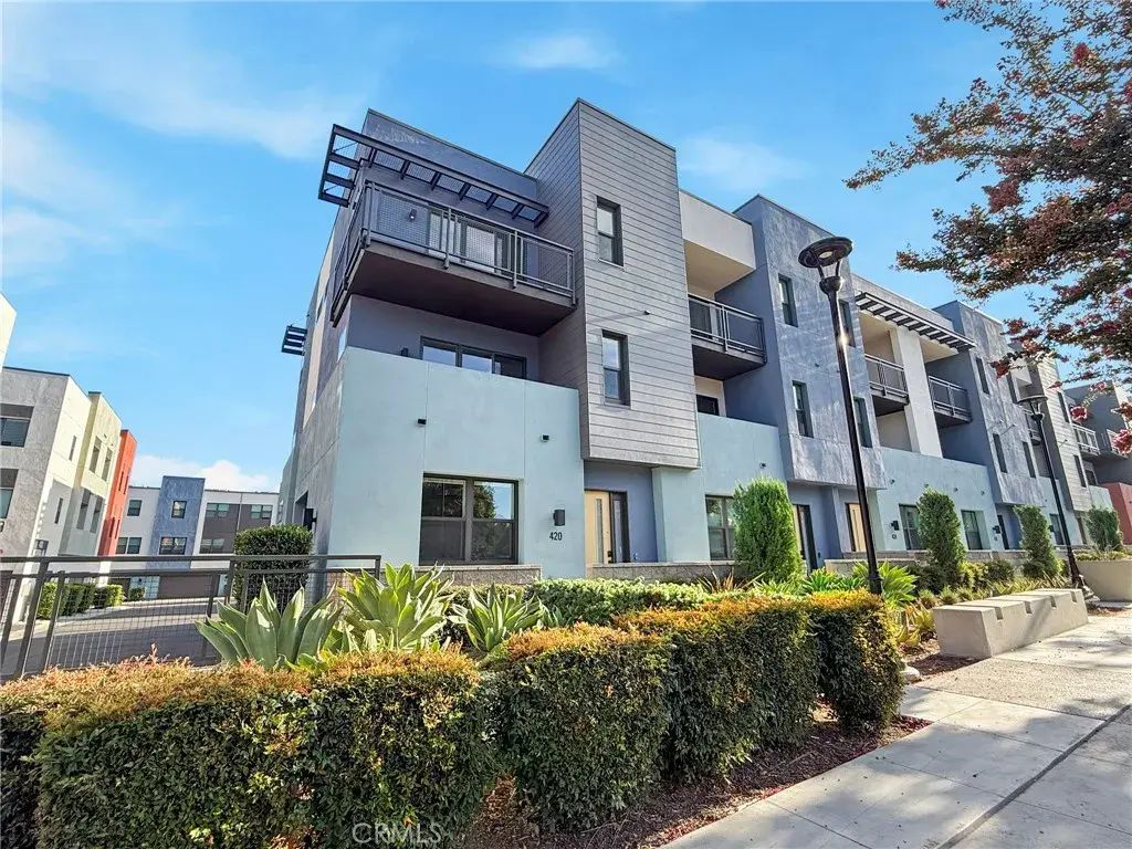 420 W Central, Brea