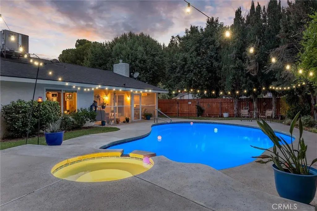 308 Swan Court, Bakersfield
