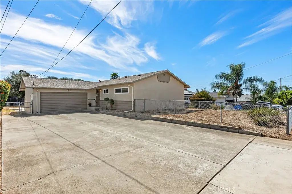 127 Brandenburg Lane, Fallbrook