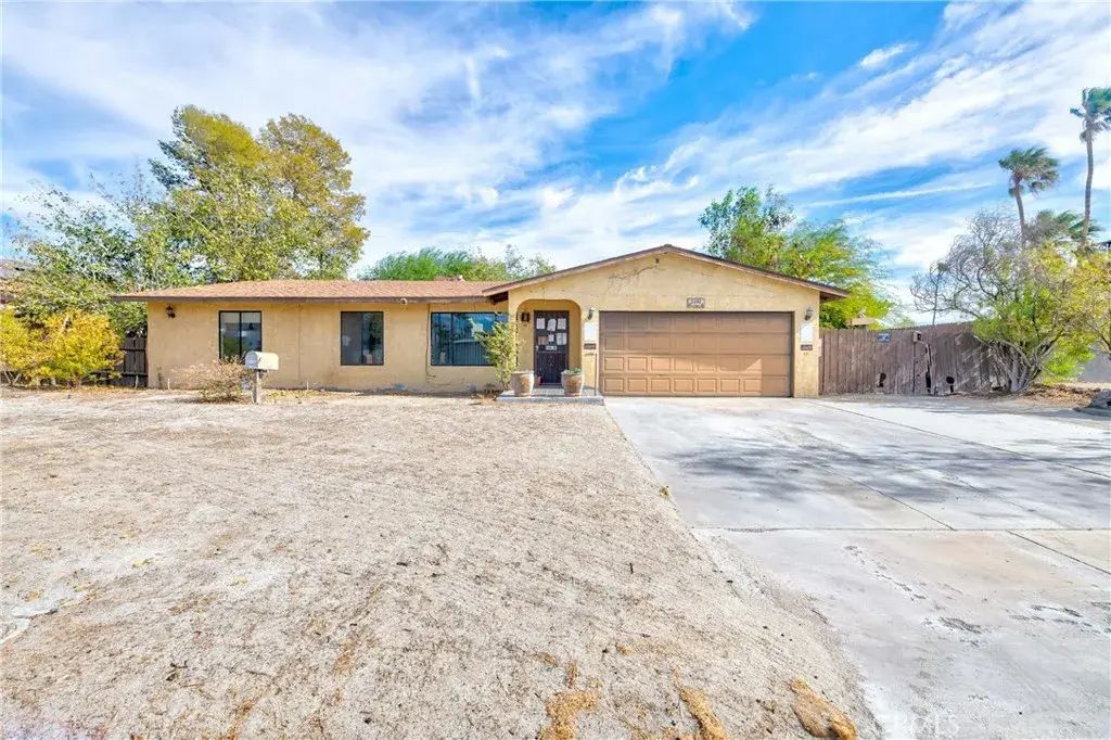 2302 E Wayne, Palm Springs
