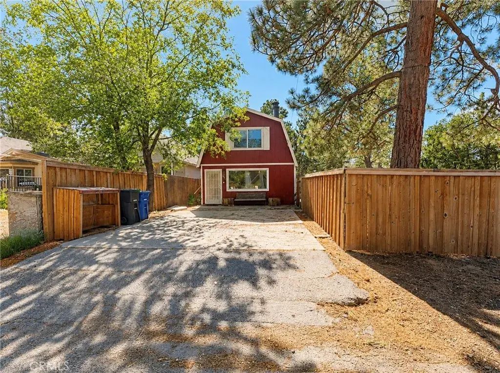 548 Riverside, Sugarloaf