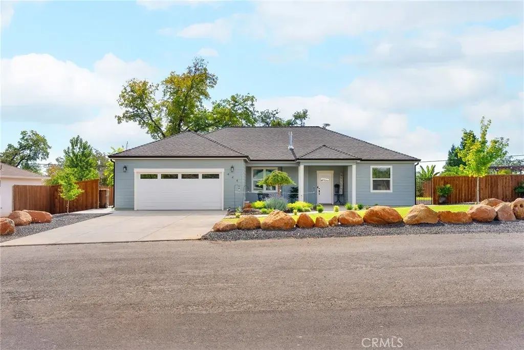 444 Apple Lane, Paradise