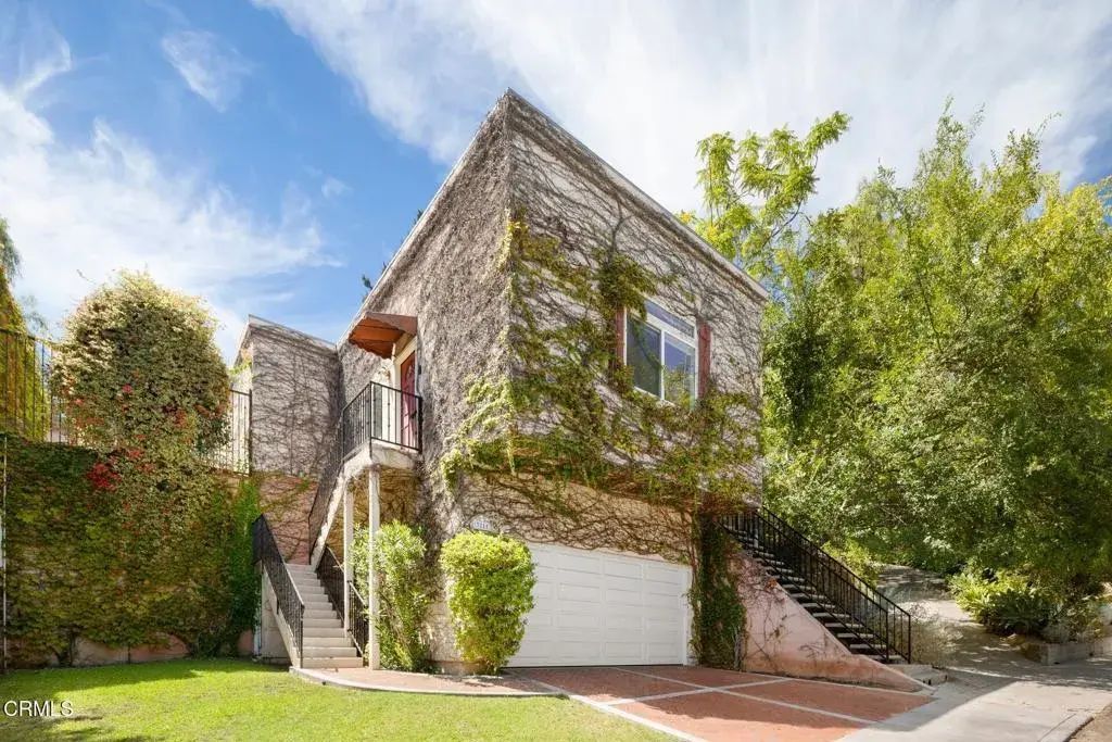 3211 Kenneth Drive, Los Angeles