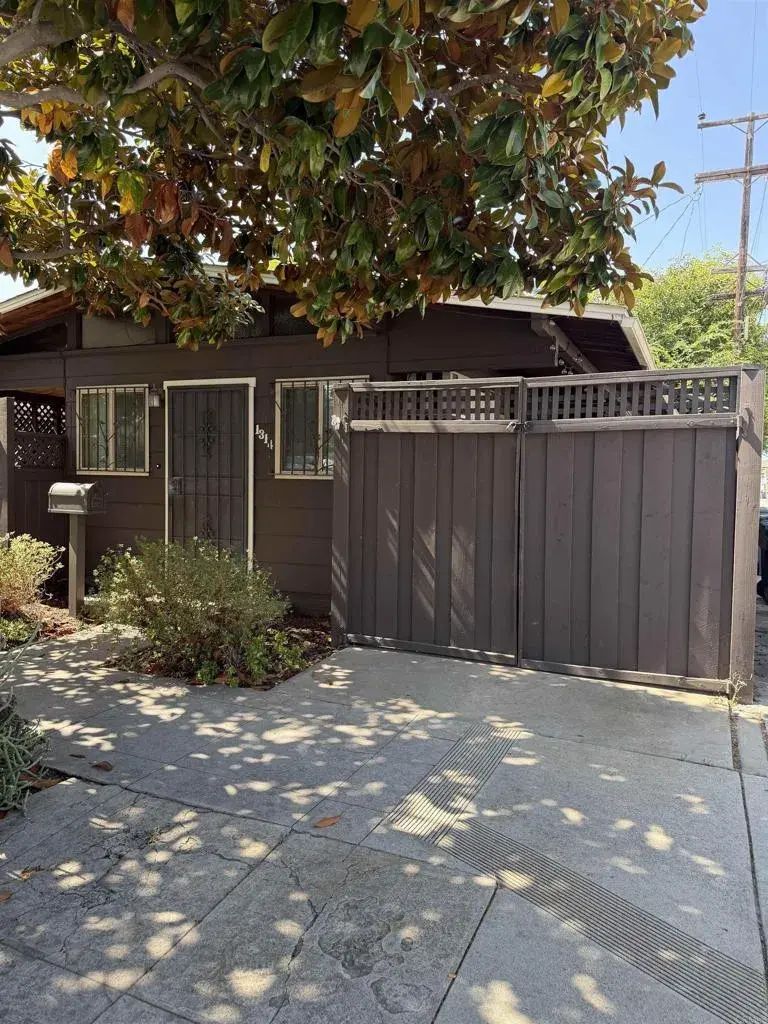 Photo of Listing #PTP2606347