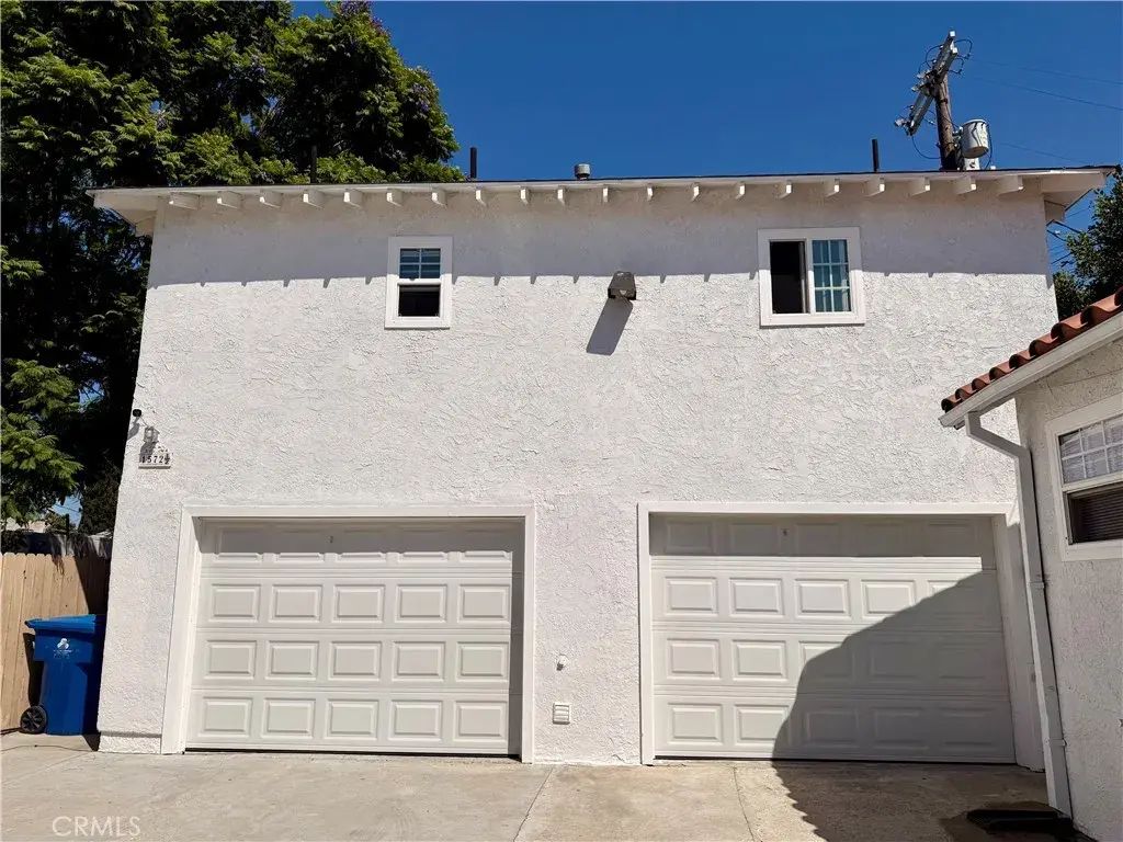 1572 Ridgely Drive South 1/2, Los Angeles