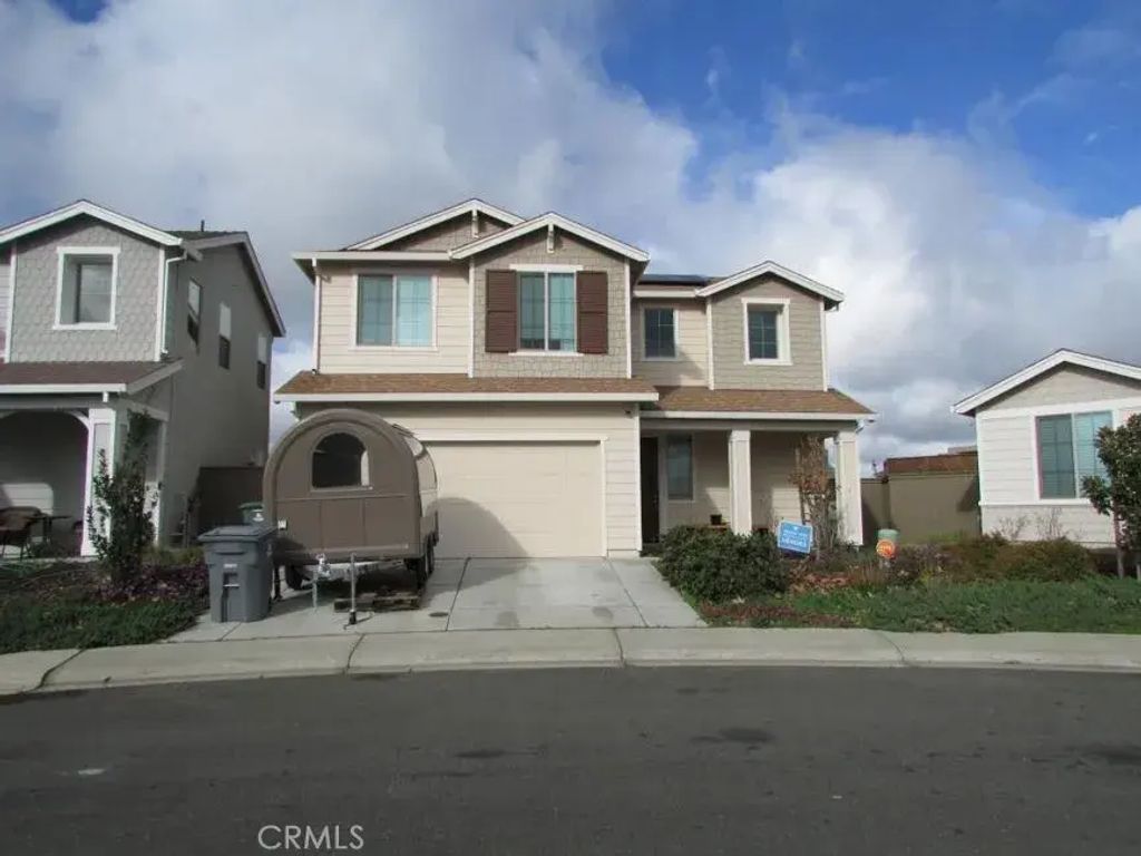 5676 Peach Tree, Linda